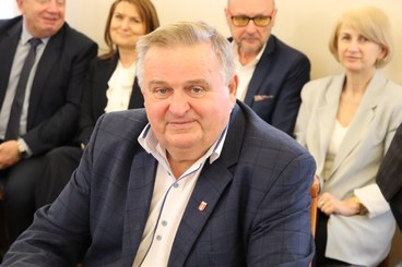 Za nami uroczysta sesja Rady Miejskiej w Wieluniu. Było wiele podziękowań za wspólną pracę na rzecz samorządu